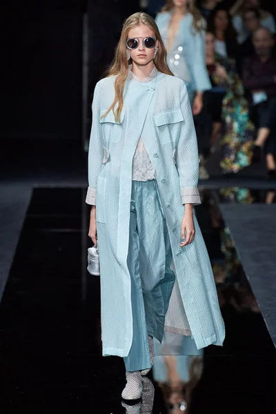 Look 14